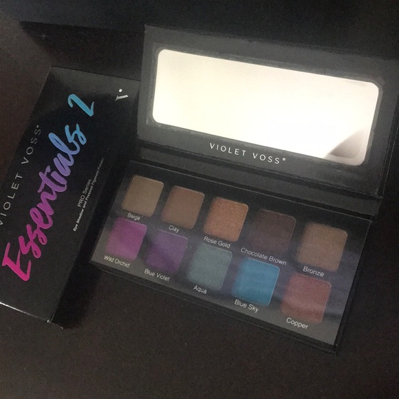 Violet Voss Essentials2 eyeshadow palette - Picture 4 of 4